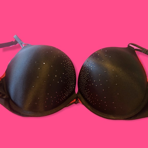 Victoria’s Secret 2 cup push up Bra with sparkle - Picture 2 of 3